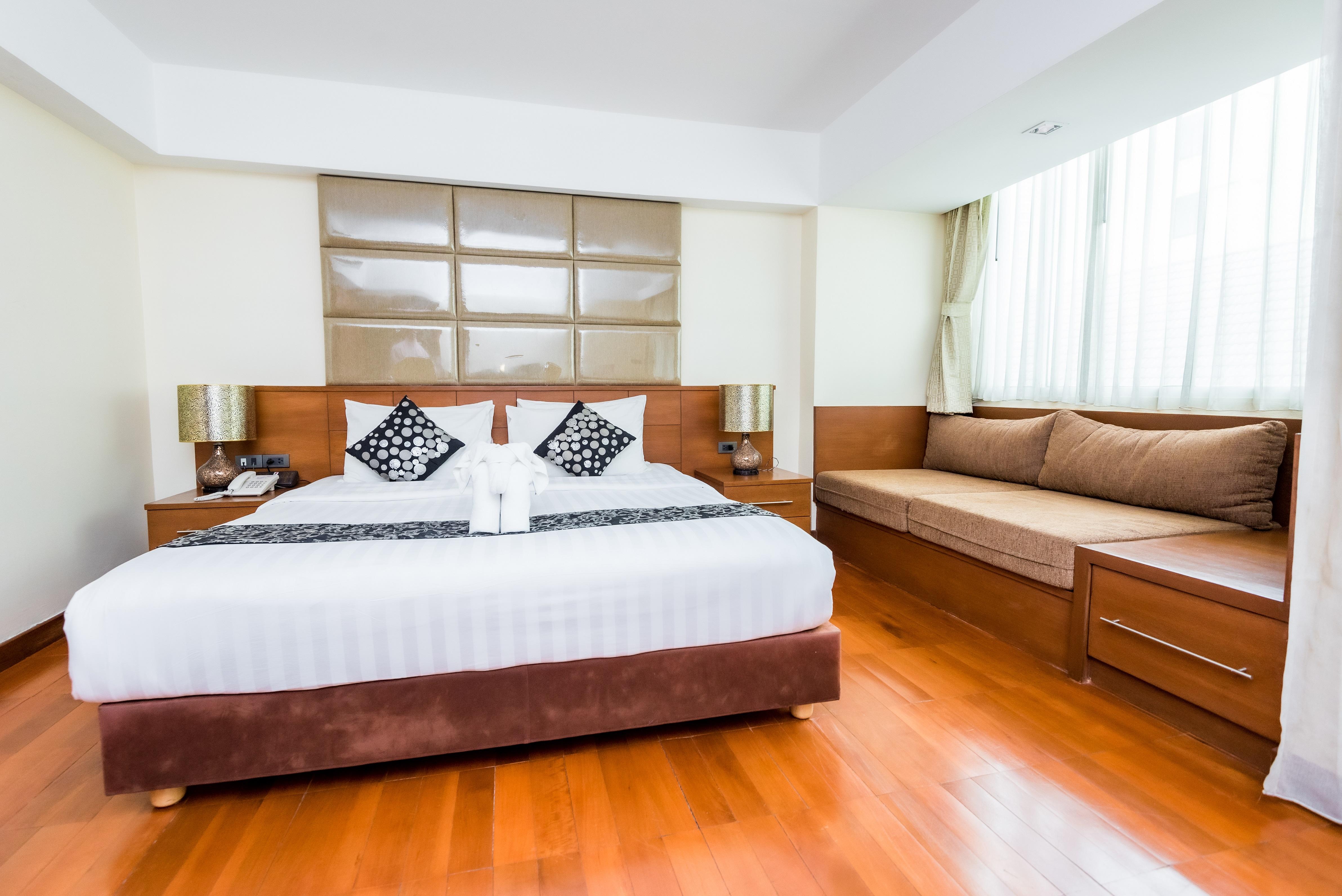 Bally Suite Sukhumvit Bangkok Exterior foto