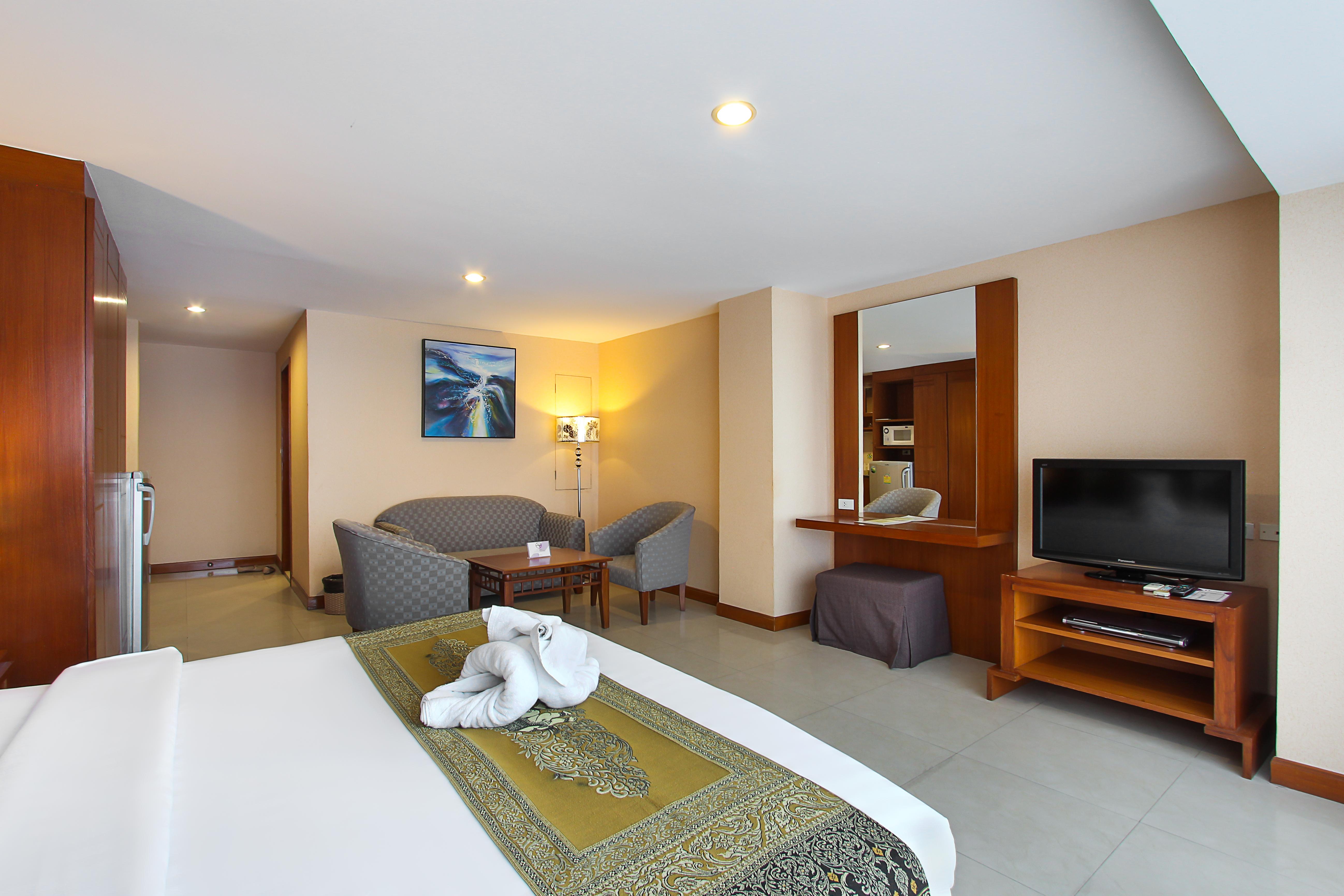 Bally Suite Sukhumvit Bangkok Exterior foto