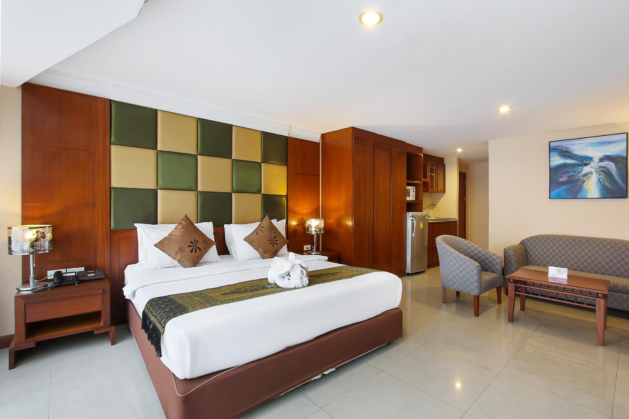 Bally Suite Sukhumvit Bangkok Exterior foto