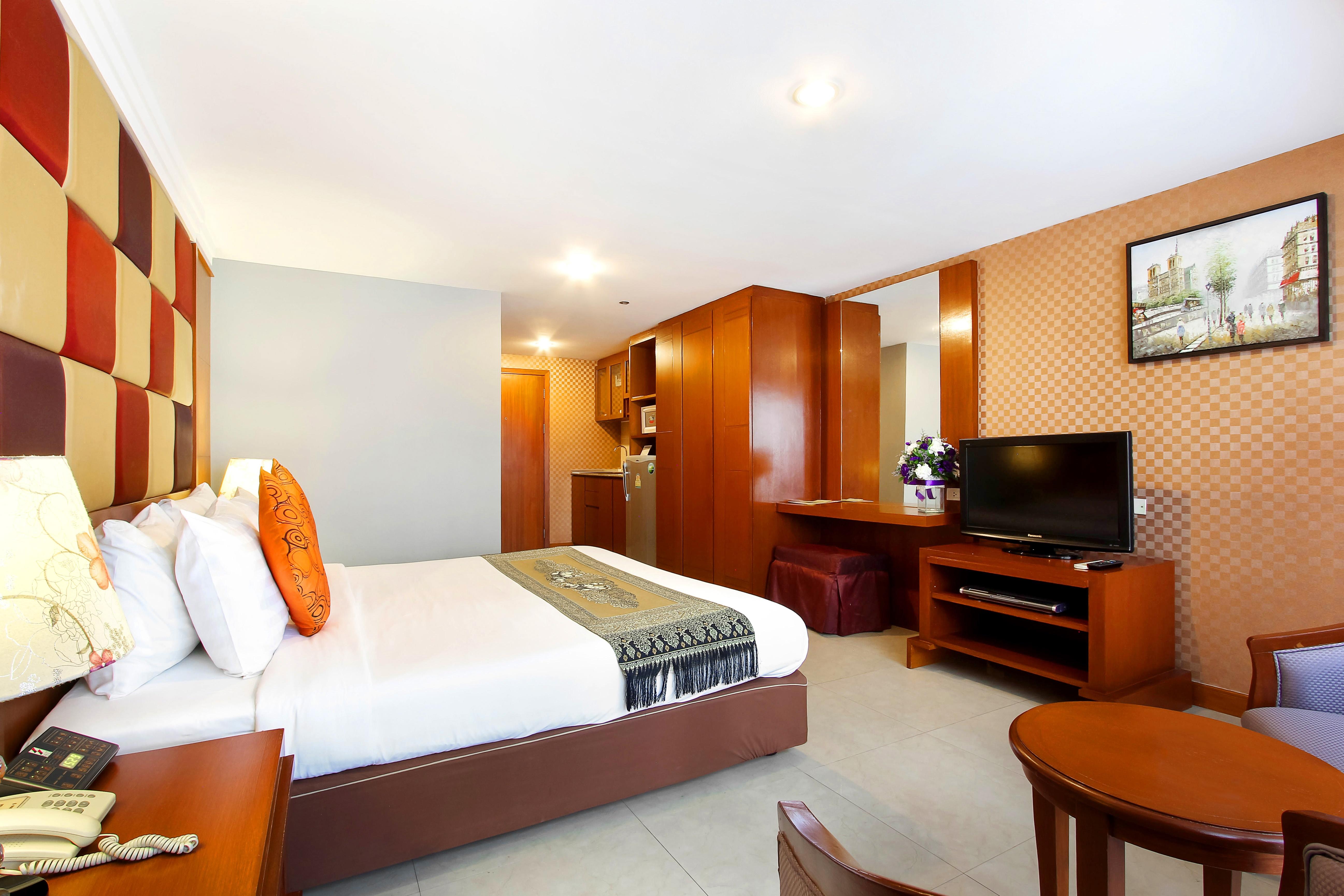 Bally Suite Sukhumvit Bangkok Exterior foto