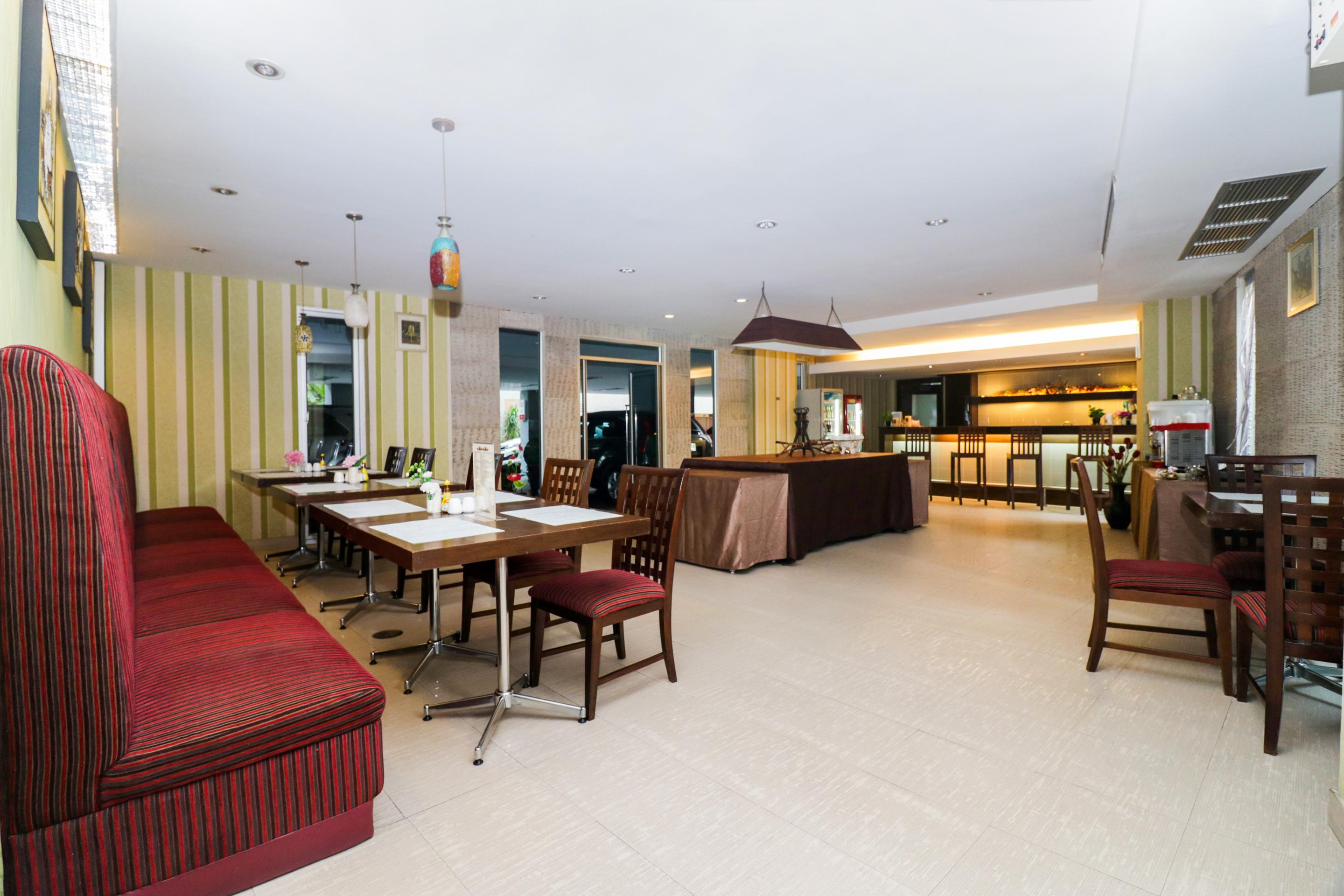 Bally Suite Sukhumvit Bangkok Exterior foto