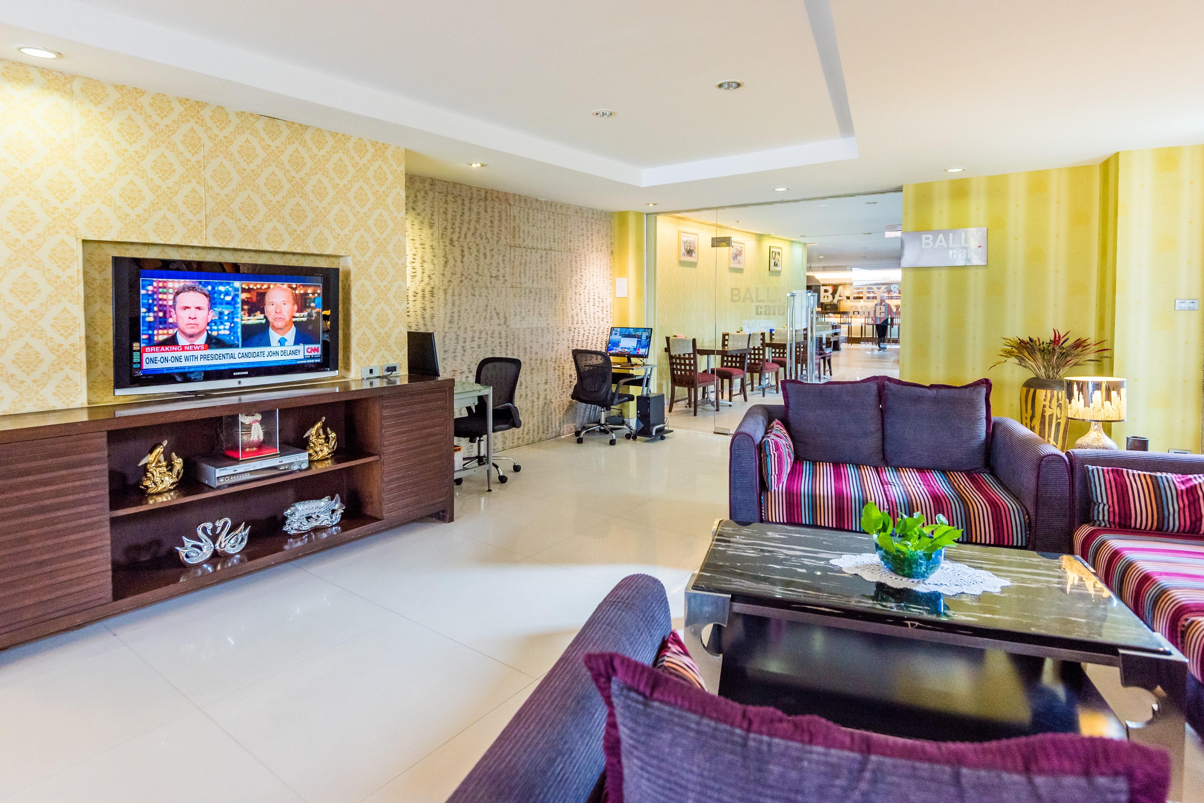 Bally Suite Sukhumvit Bangkok Exterior foto