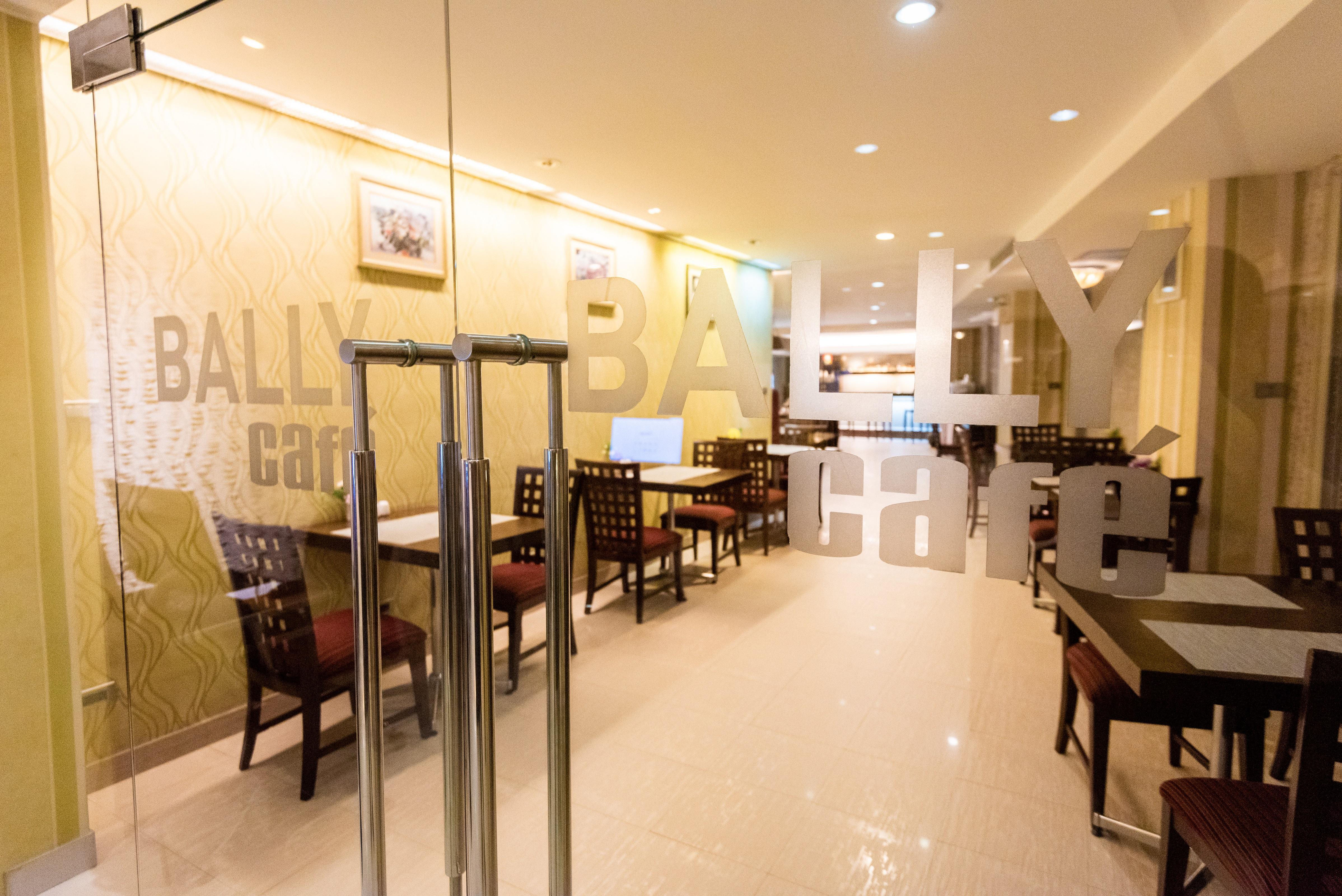 Bally Suite Sukhumvit Bangkok Exterior foto