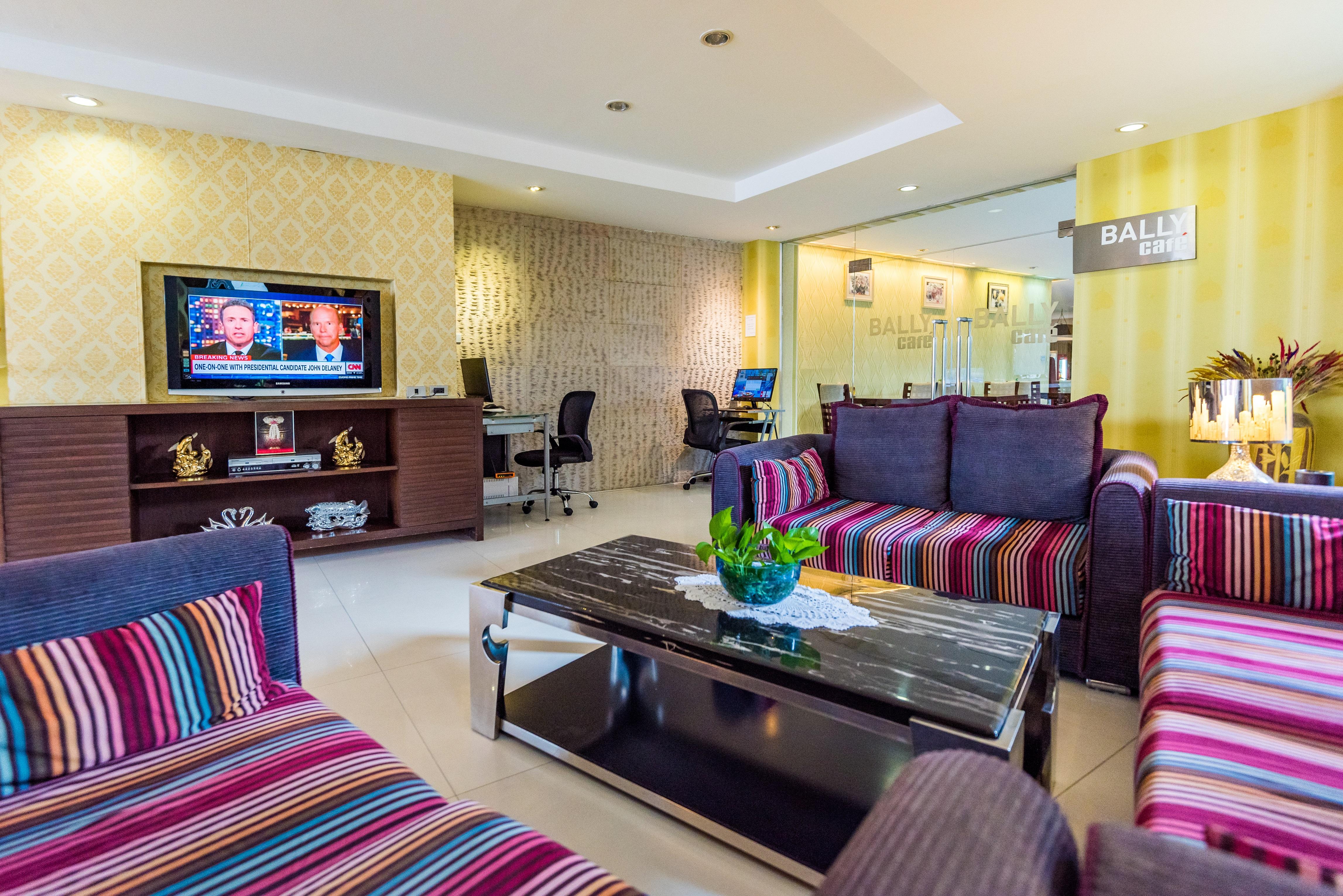 Bally Suite Sukhumvit Bangkok Exterior foto