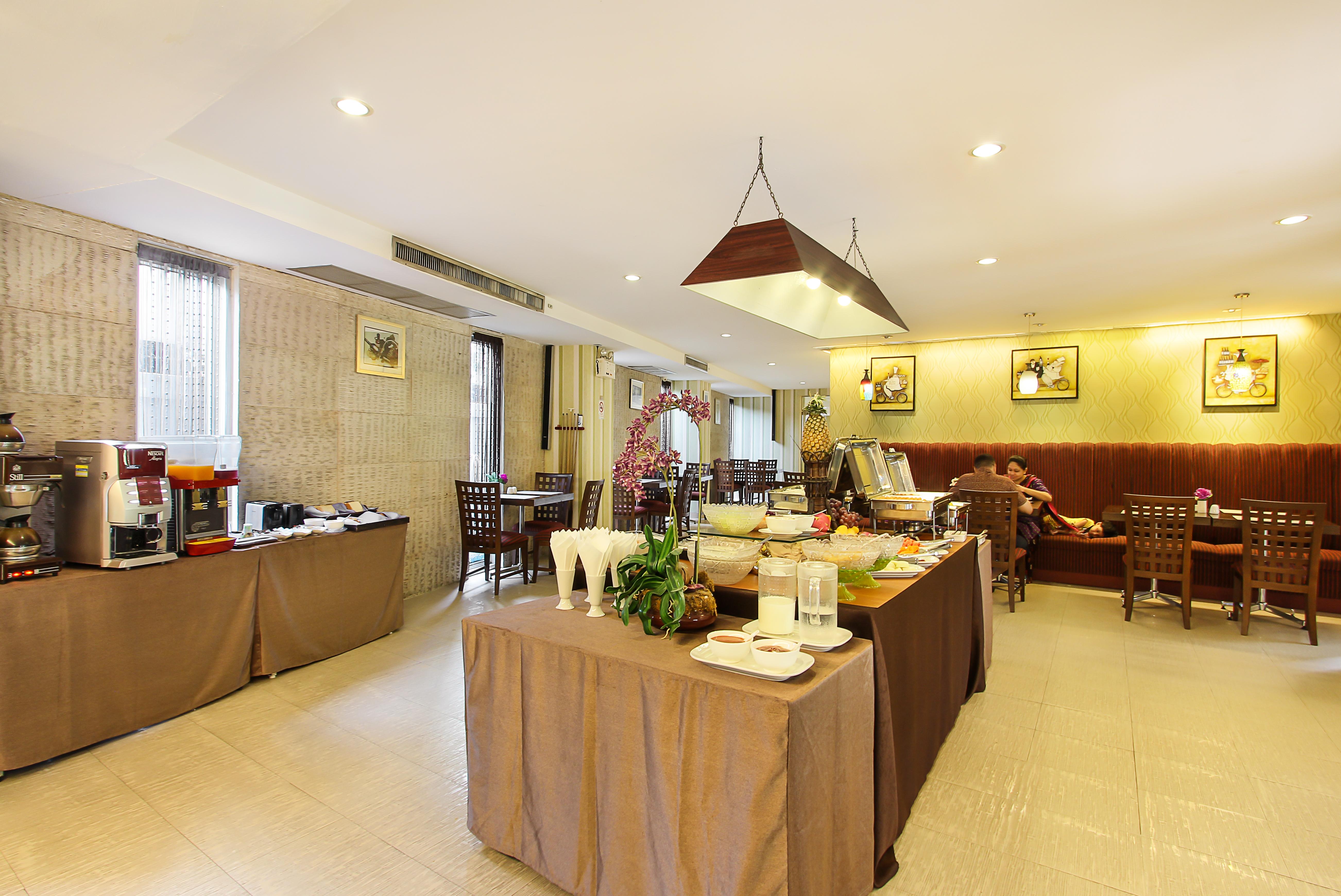 Bally Suite Sukhumvit Bangkok Exterior foto