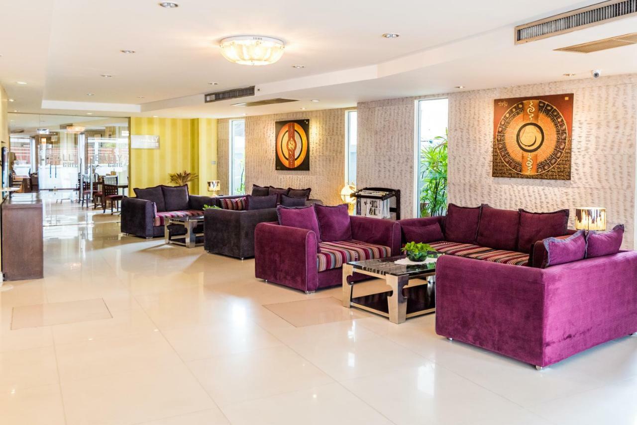 Bally Suite Sukhumvit Bangkok Exterior foto