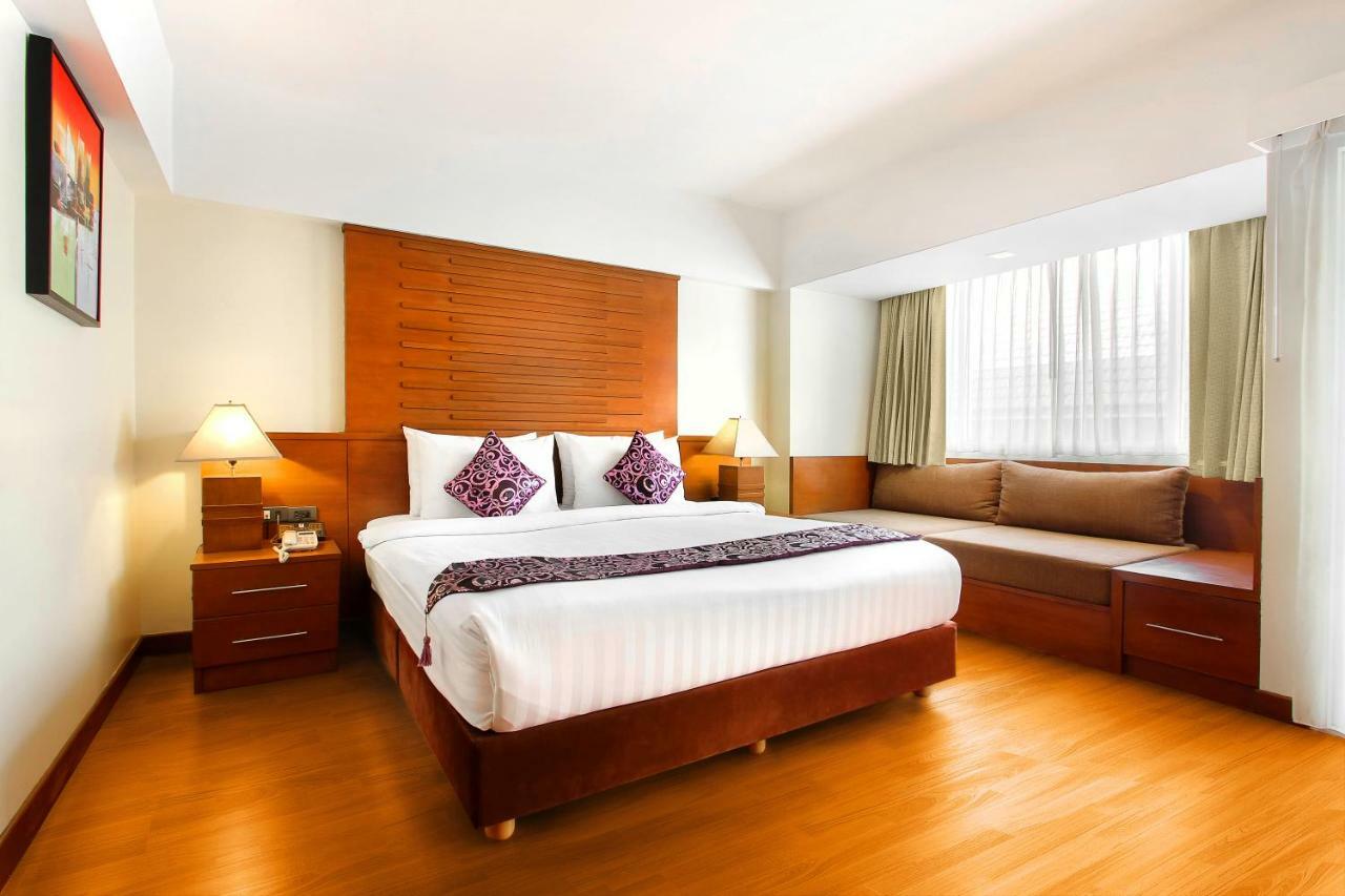 Bally Suite Sukhumvit Bangkok Exterior foto
